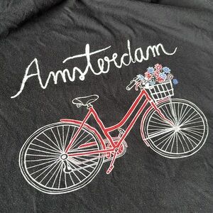 Authentic Amsterdam Tee🚲💐